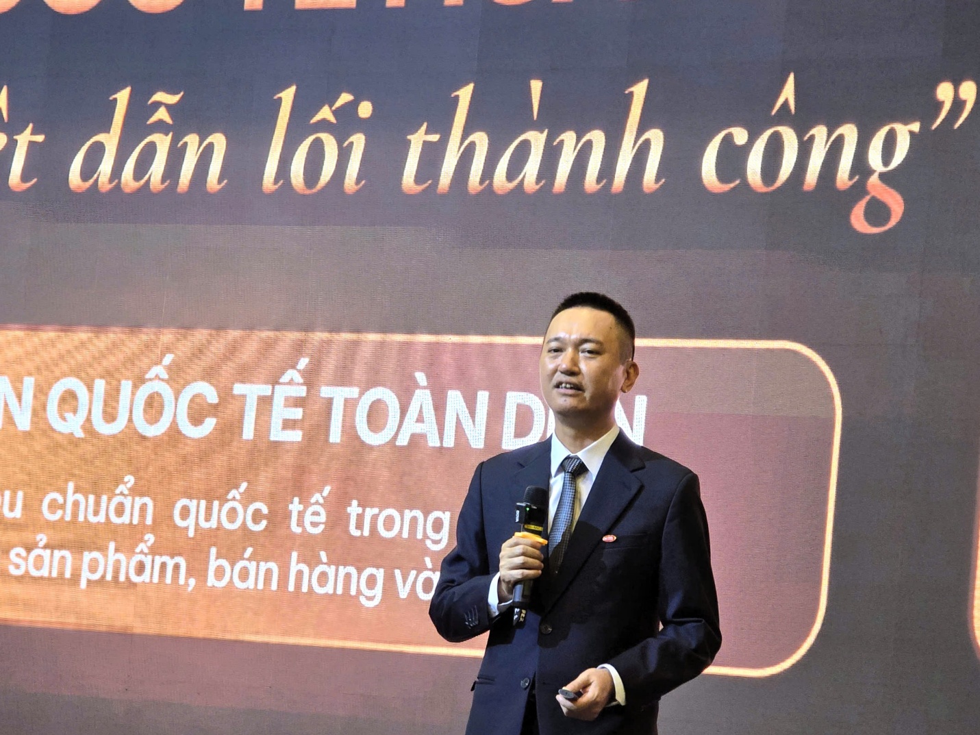 AMY Grupo: C&aacute;c d&ograve;ng sản phẩm mới sẽ tạo động lực tăng trưởng cho doanh nghiệp vật liệu - Ảnh 2.
