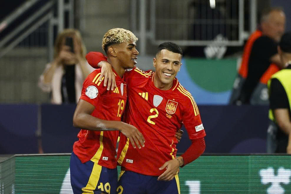 Đội h&igrave;nh mạnh nhất Ph&aacute;p đấu T&acirc;y Ban Nha: Mbappe so t&agrave;i c&ugrave;ng Lamine Yamal - Ảnh 2.