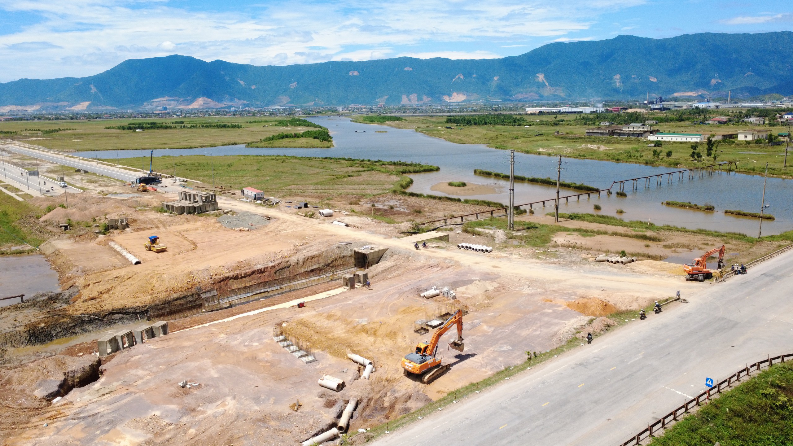 Đường bộ tại Vũng &Aacute;ng 2026: Tăng cường kết nối giao th&ocirc;ng v&agrave; ph&aacute;t triển kinh tế - Ảnh 3.