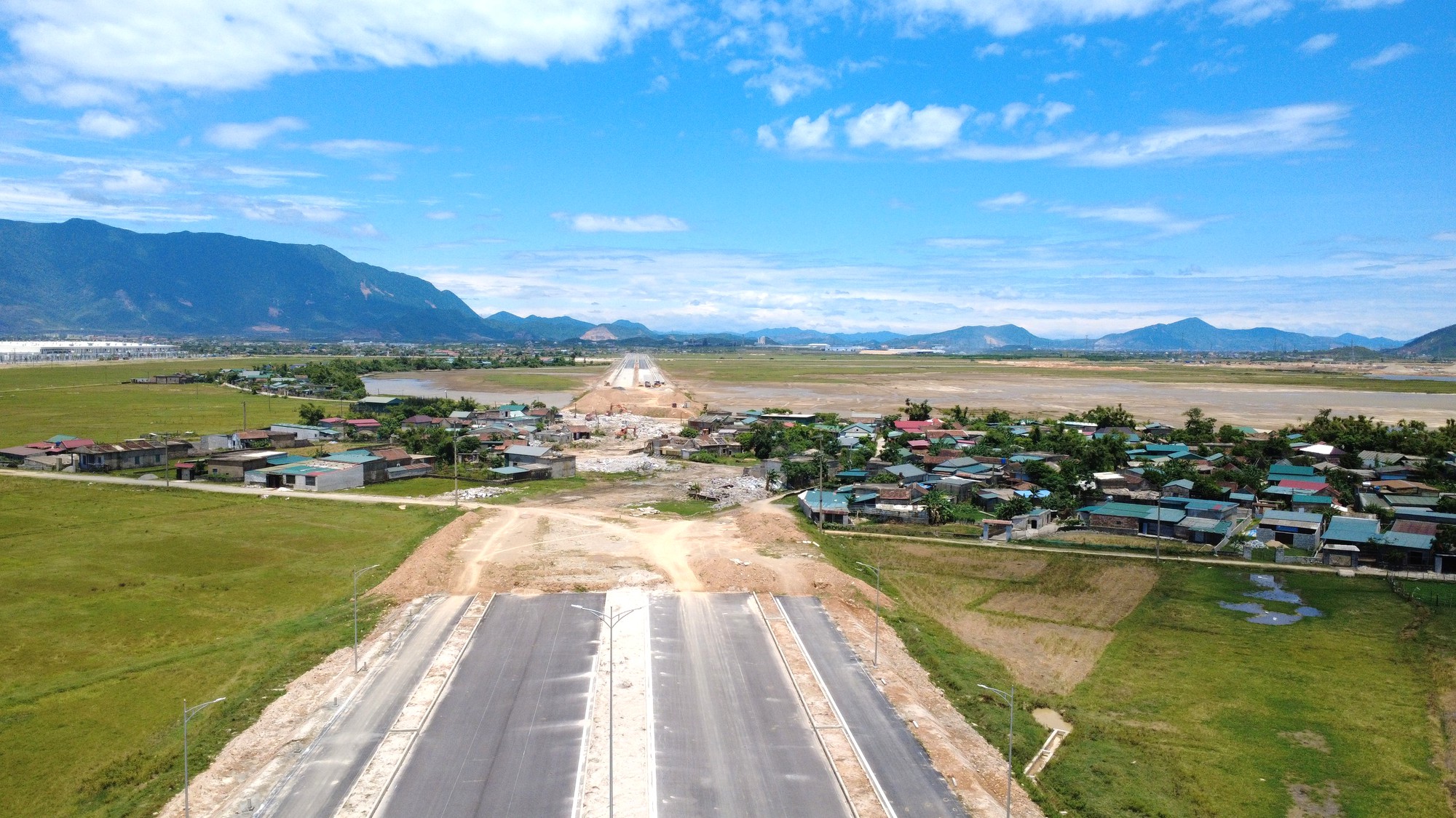 Đường bộ tại Vũng &Aacute;ng 2026: Tăng cường kết nối giao th&ocirc;ng v&agrave; ph&aacute;t triển kinh tế - Ảnh 10.