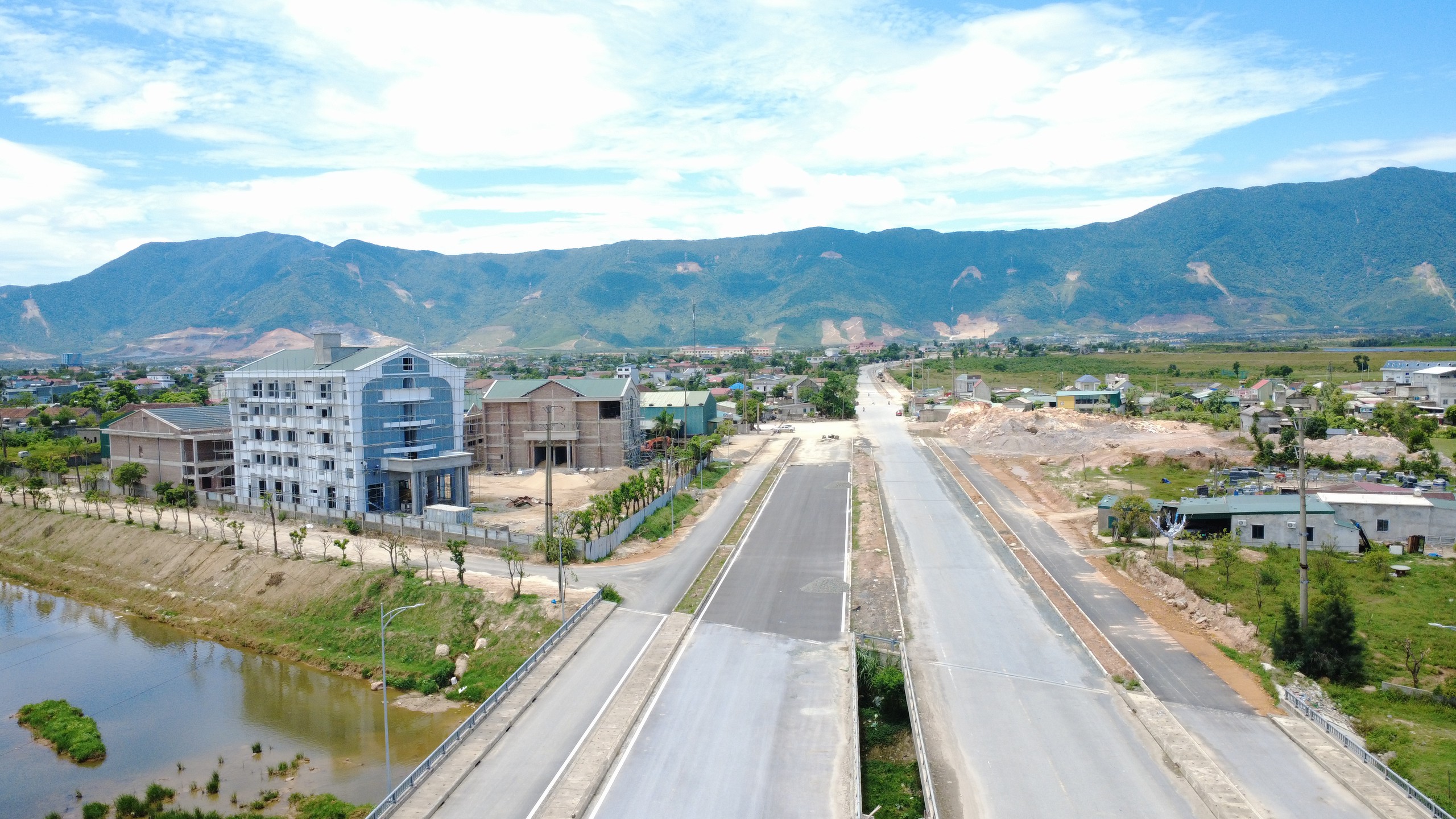 Đường bộ tại Vũng &Aacute;ng 2026: Tăng cường kết nối giao th&ocirc;ng v&agrave; ph&aacute;t triển kinh tế - Ảnh 8.