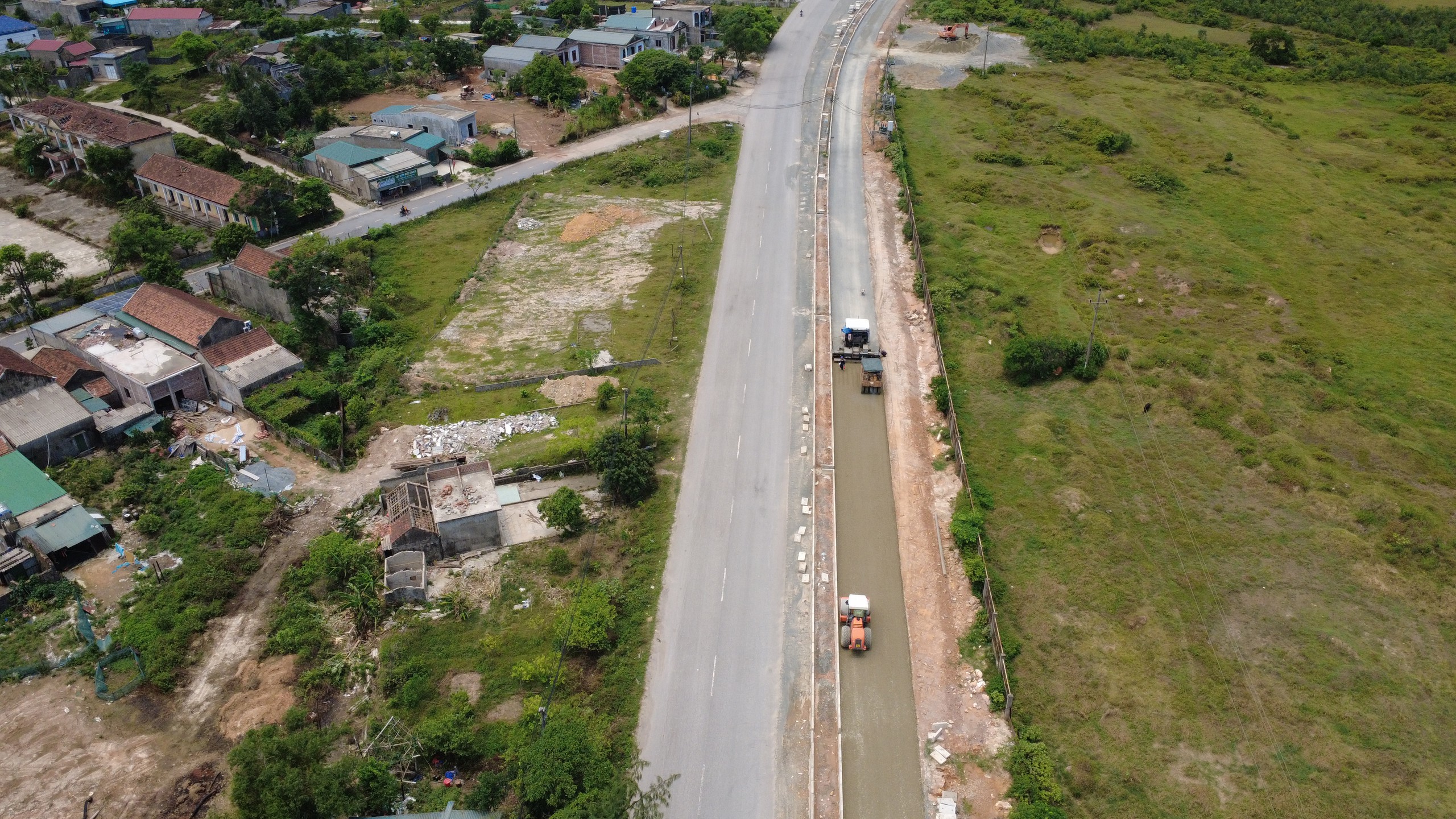 Đường bộ tại Vũng &Aacute;ng 2026: Tăng cường kết nối giao th&ocirc;ng v&agrave; ph&aacute;t triển kinh tế - Ảnh 13.