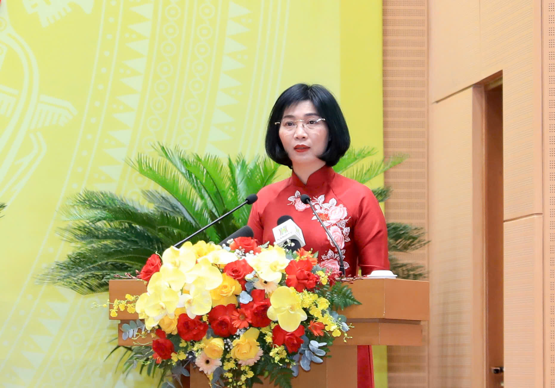 HĐND H&agrave; Nội khai mạc kỳ họp thứ năm, xem x&eacute;t nhiều cơ chế ph&aacute;t triển Thủ đ&ocirc; - Ảnh 2.