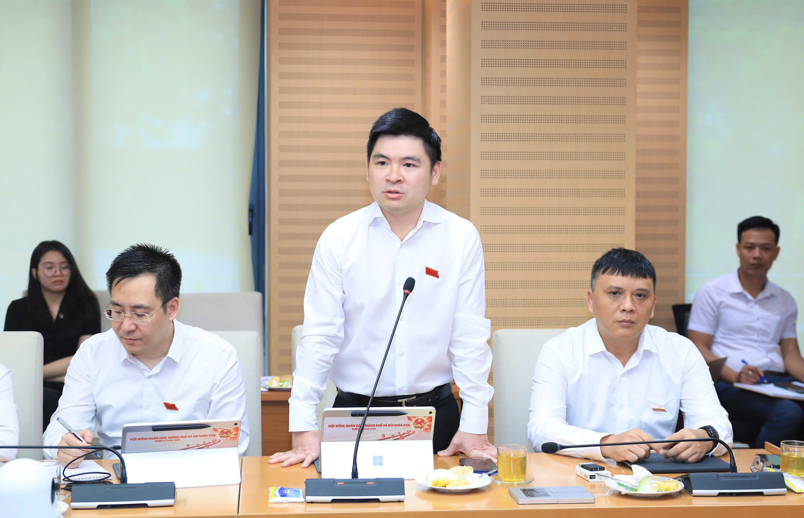 Trung t&acirc;m B&oacute;ng đ&aacute; Cộng đồng H&agrave; Nội FC: Bước khởi đầu từ một cam kết với cử tri - Ảnh 4.