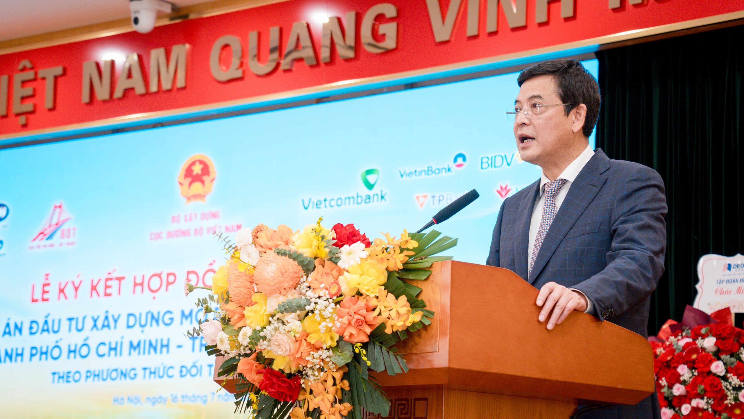 6 ng&acirc;n h&agrave;ng cấp hơn 27.000 tỷ đồng cho dự &aacute;n mở rộng cao tốc TP.HCM-Trung Lương-Mỹ Thuận - Ảnh 1.
