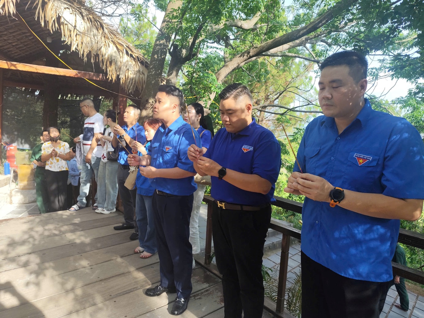 H&agrave;nh tr&igrave;nh về nguồn đầy &yacute; nghĩa của tuổi trẻ B&aacute;o X&acirc;y dựng - Ảnh 7.