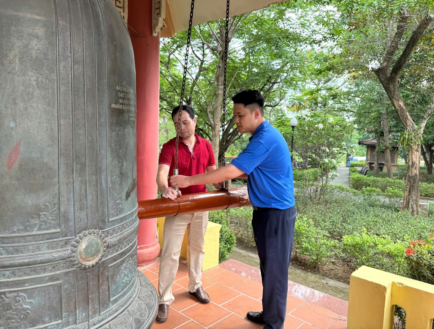 H&agrave;nh tr&igrave;nh về nguồn đầy &yacute; nghĩa của tuổi trẻ B&aacute;o X&acirc;y dựng - Ảnh 9.