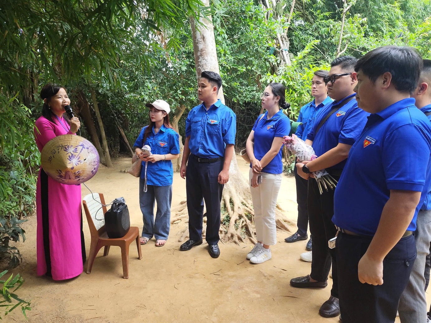 H&agrave;nh tr&igrave;nh về nguồn đầy &yacute; nghĩa của tuổi trẻ B&aacute;o X&acirc;y dựng - Ảnh 3.