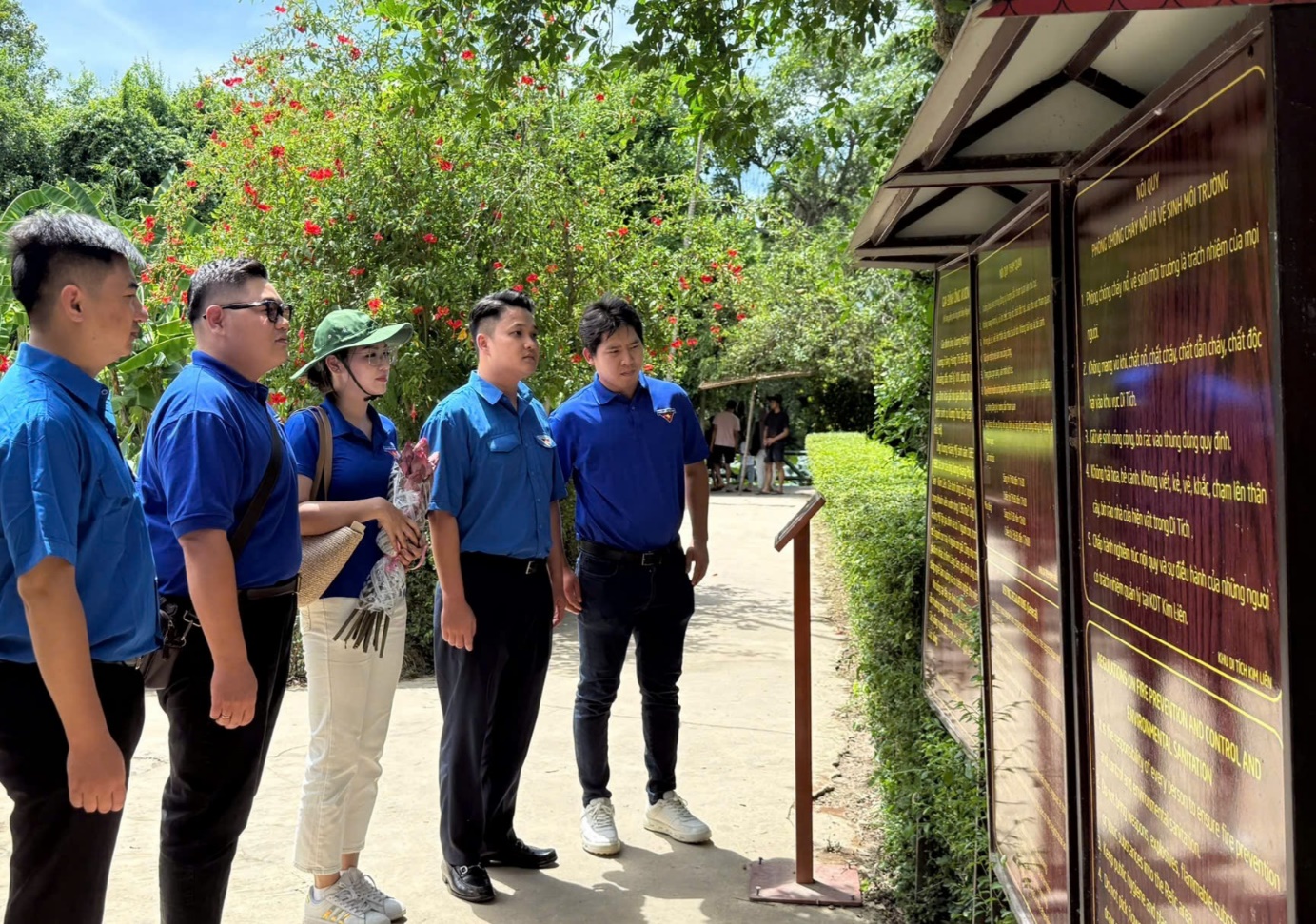 H&agrave;nh tr&igrave;nh về nguồn đầy &yacute; nghĩa của tuổi trẻ B&aacute;o X&acirc;y dựng - Ảnh 4.
