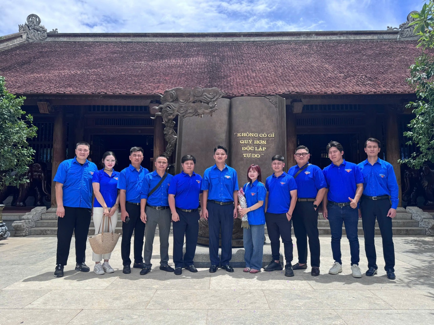 H&agrave;nh tr&igrave;nh về nguồn đầy &yacute; nghĩa của tuổi trẻ B&aacute;o X&acirc;y dựng - Ảnh 12.
