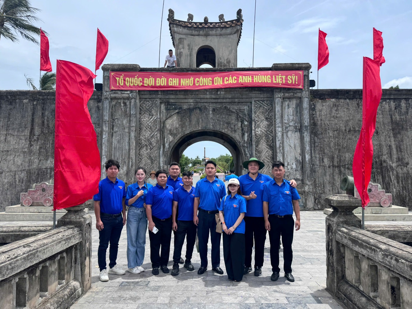 H&agrave;nh tr&igrave;nh về nguồn đầy &yacute; nghĩa của tuổi trẻ B&aacute;o X&acirc;y dựng - Ảnh 11.