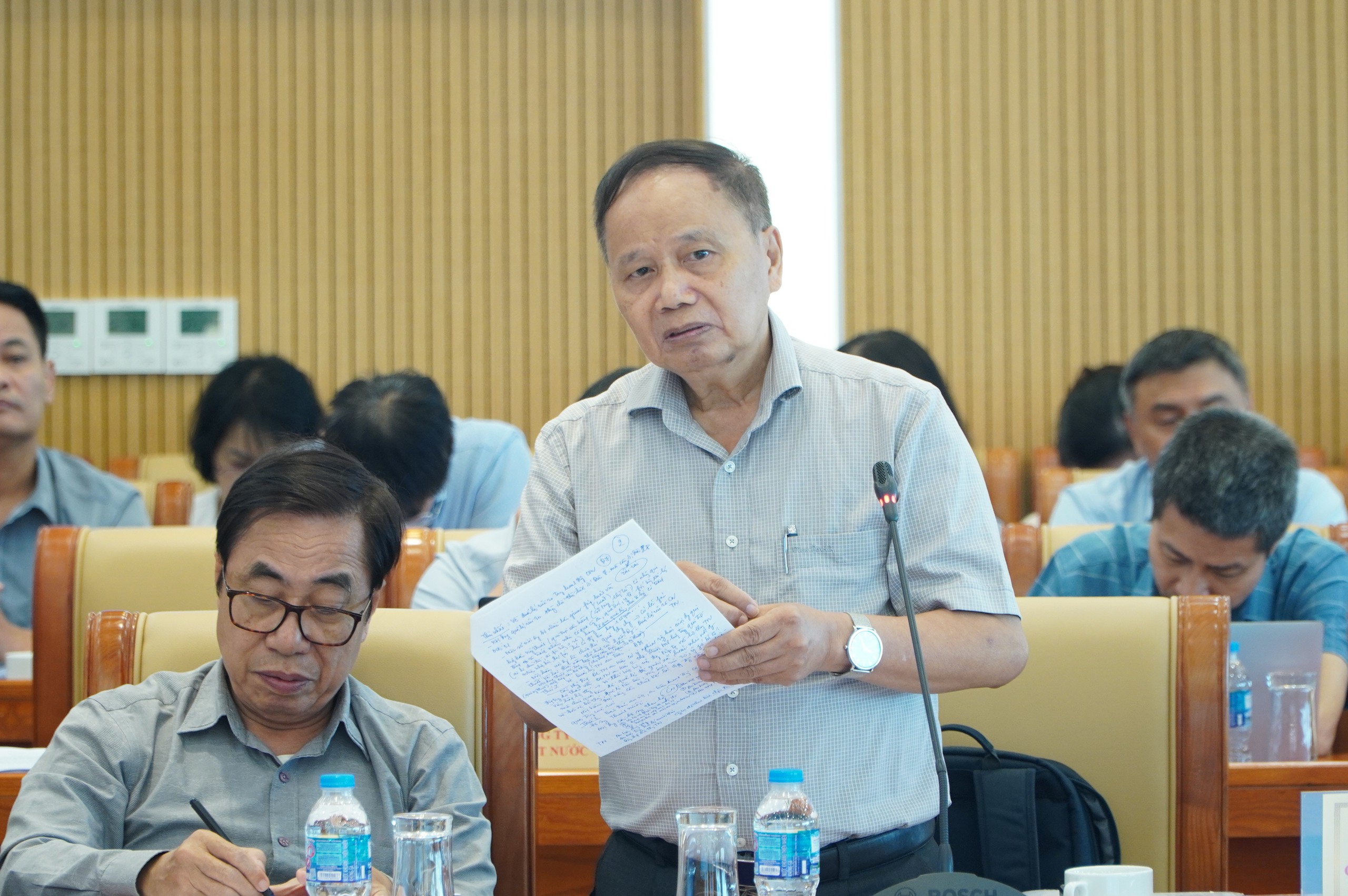 Thứ trưởng Nguyễn Tường văn chỉ đạo Bộ x&acirc;y dựng đảm bảo cấp nước an to&agrave;n cho người d&acirc;n - Ảnh 4.