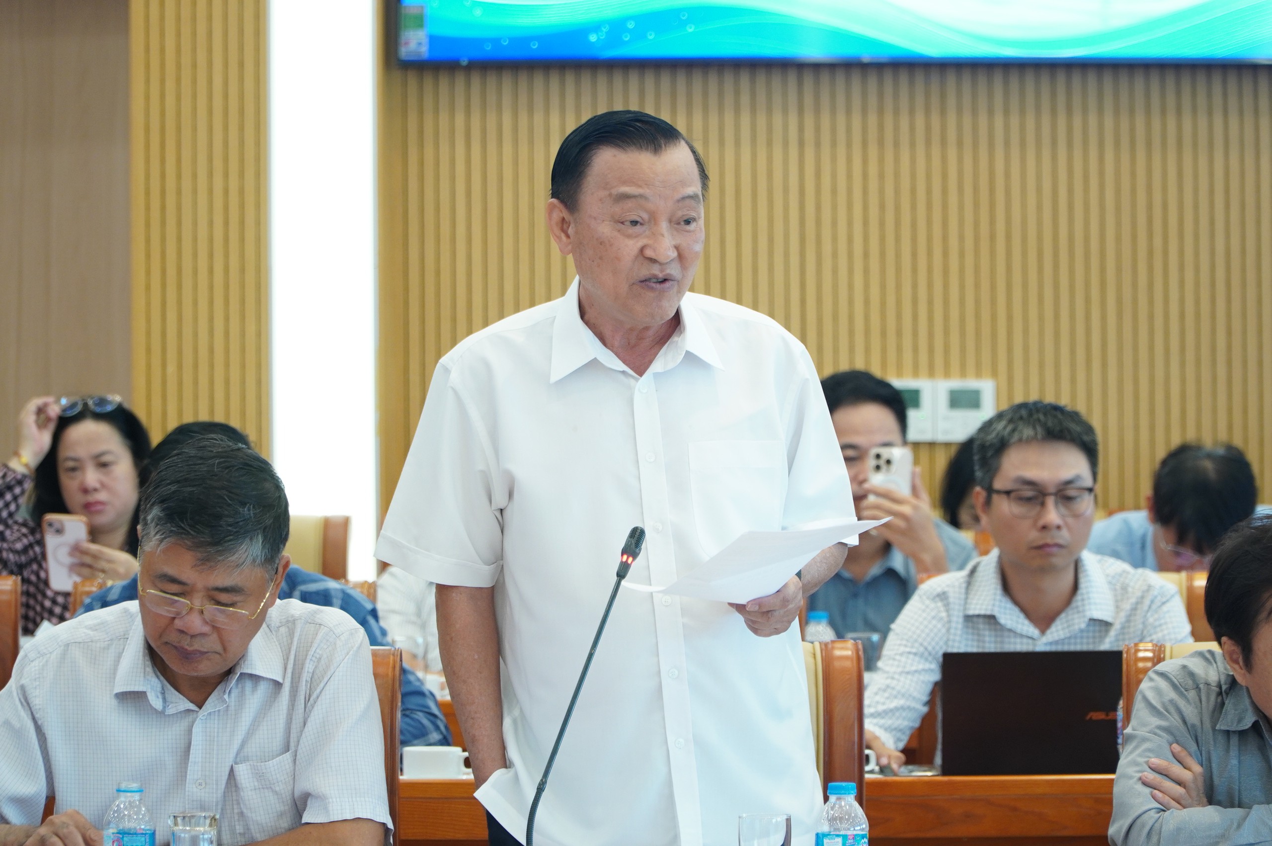 Thứ trưởng Nguyễn Tường văn chỉ đạo Bộ x&acirc;y dựng đảm bảo cấp nước an to&agrave;n cho người d&acirc;n - Ảnh 5.