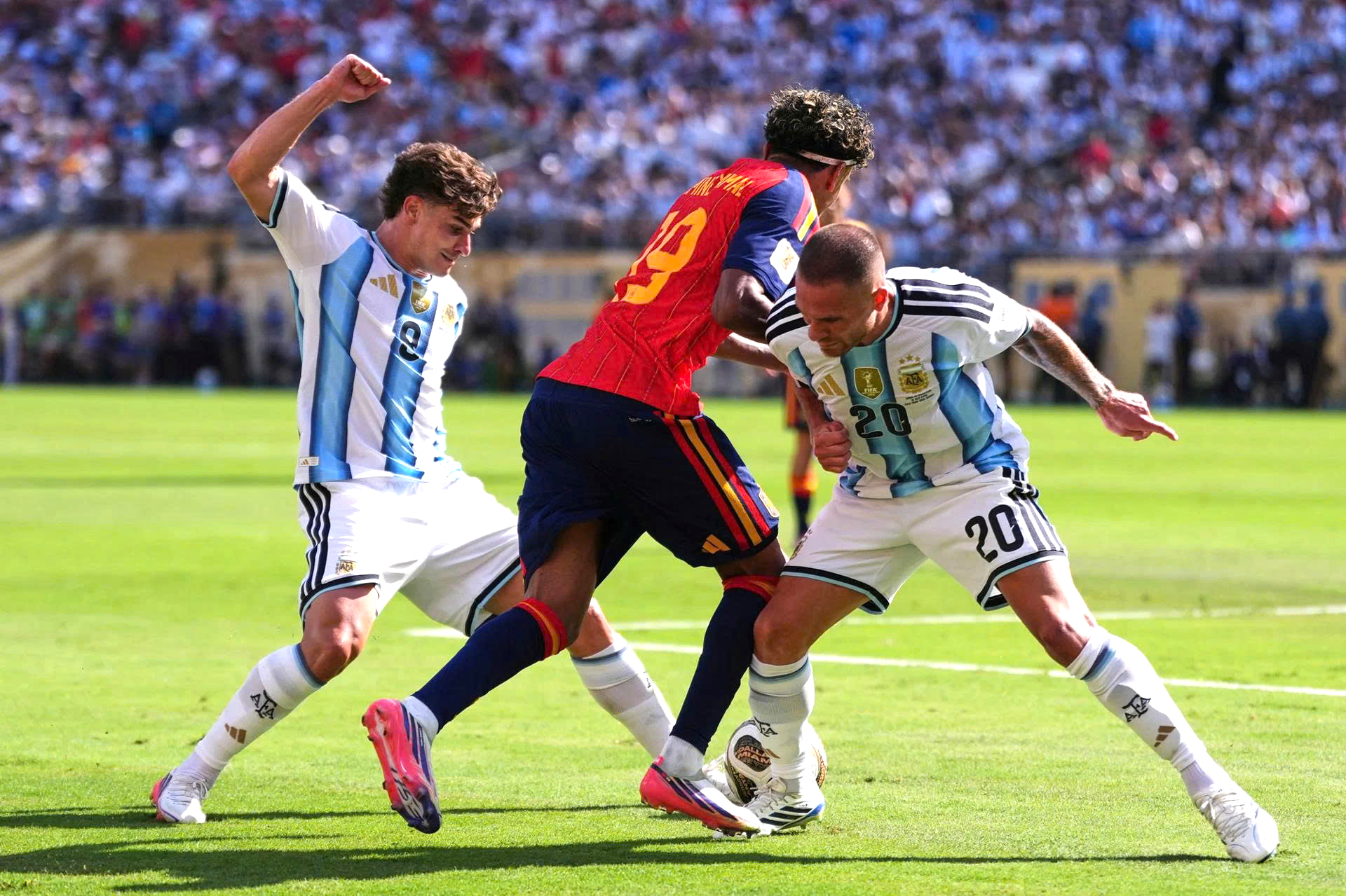 Đội tuyển Argentina lập loạt kỷ lục buồn sau thất bại trước Tây Ban Nha - Ảnh 1.