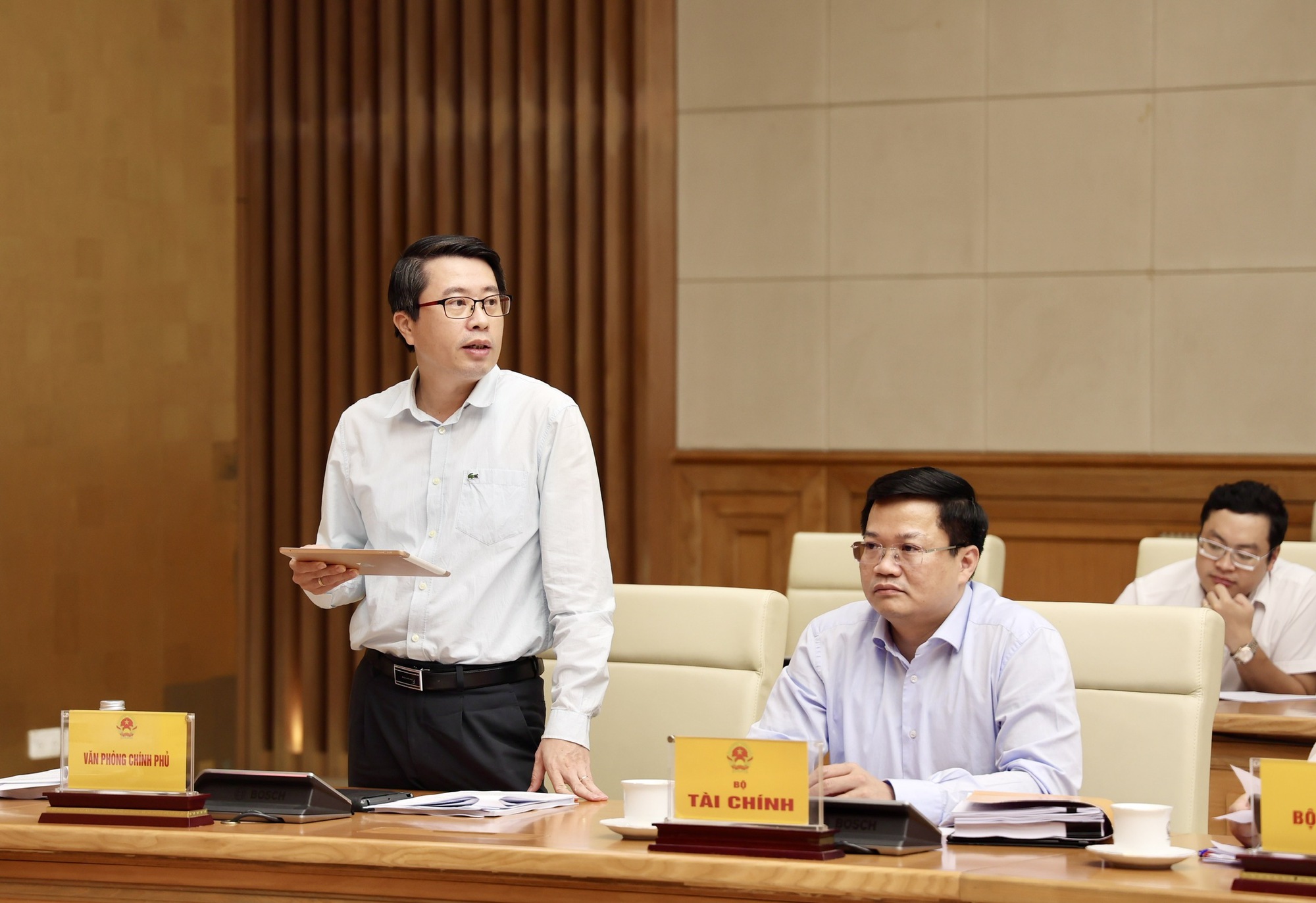 Kiến tạo h&agrave;nh lang ph&aacute;p l&yacute; ổn định, đột ph&aacute;, khả thi để ph&aacute;t triển đ&ocirc; thị đặc biệt v&agrave; đặc khu kinh tế - Ảnh 8.
