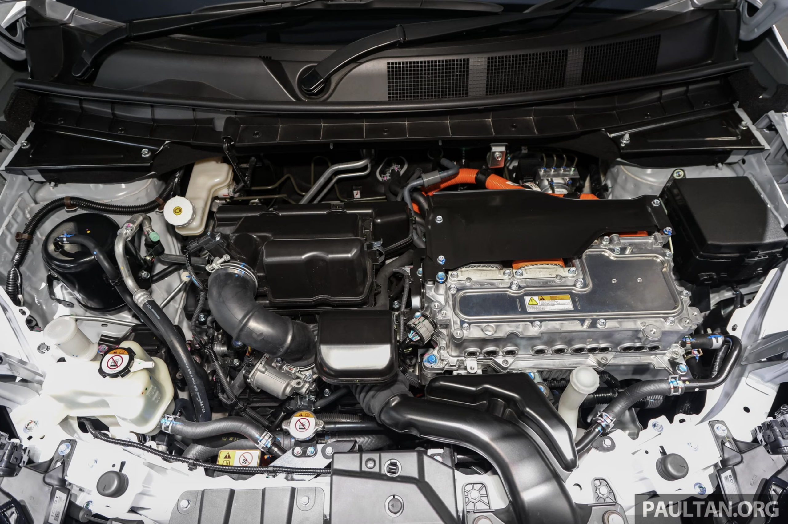 Mitsubishi Xforce, hybrid ra mắt Indonesia - Ảnh 4.