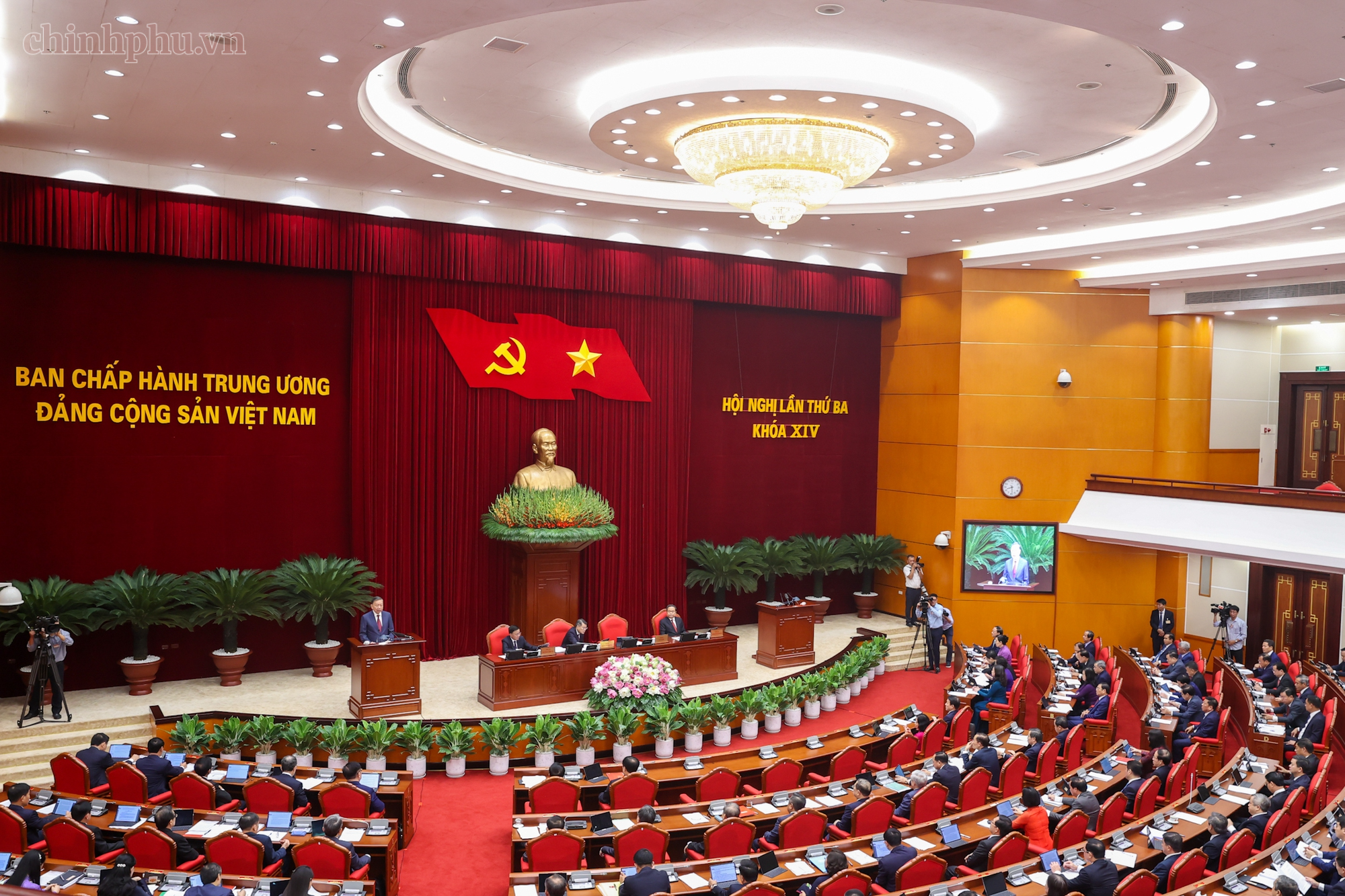 Khai mạc Hội nghị lần thứ ba Ban Chấp hành Trung ương Đảng khóa XIV - Ảnh 3.