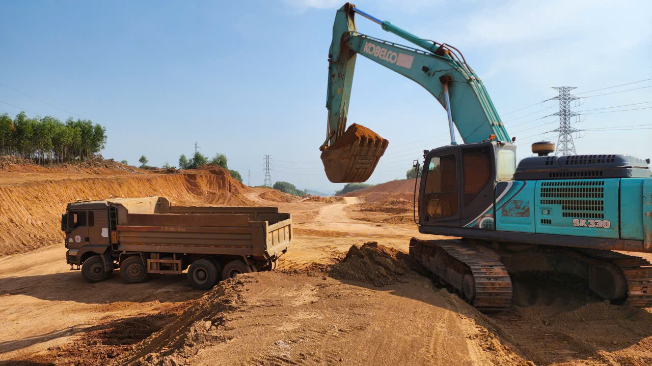 Quảng Ngãi làm gì để đảm bảo nguồn cung hơn 60 triệu m3 vật liệu trong 4 năm đến? - Ảnh 1.