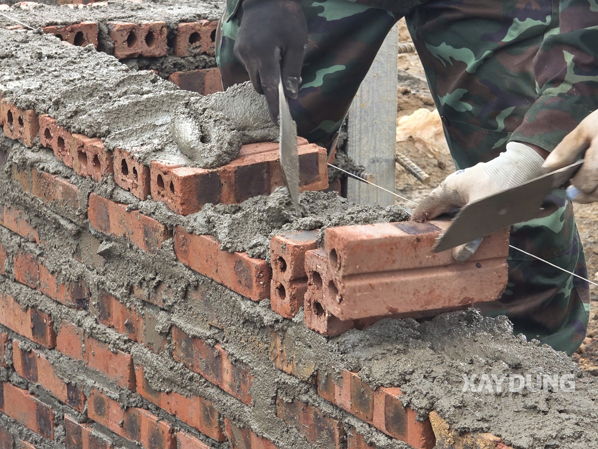 Những ng&ocirc;i nh&agrave; mới khu t&aacute;i định cư cho người d&acirc;n Mường Thang đang th&agrave;nh h&igrave;nh? - Ảnh 7.