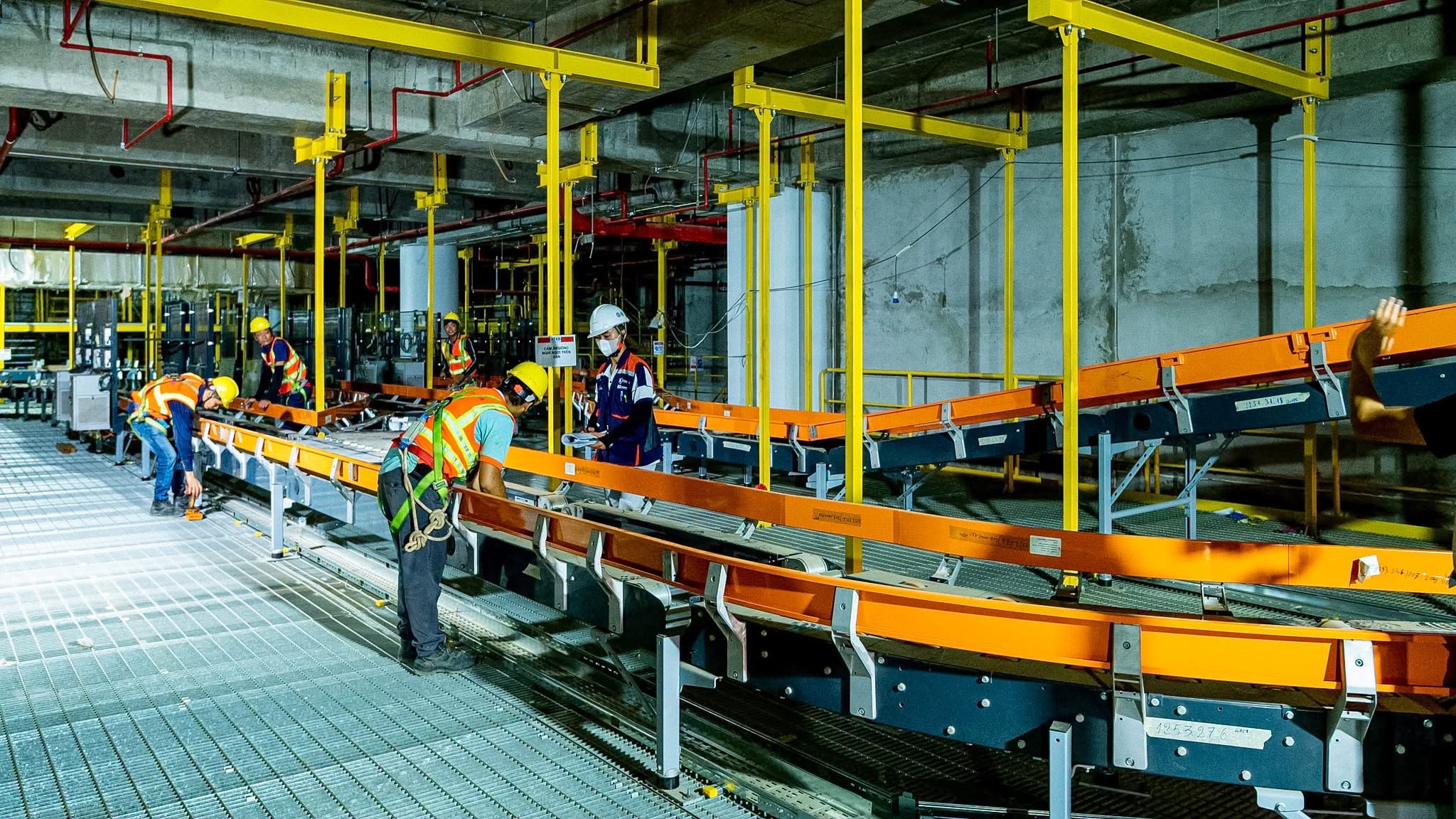 Đồng Nai ưu tiên phát triển hạ tầng giao thông, logistics và hệ sinh thái hàng không - Ảnh 3.