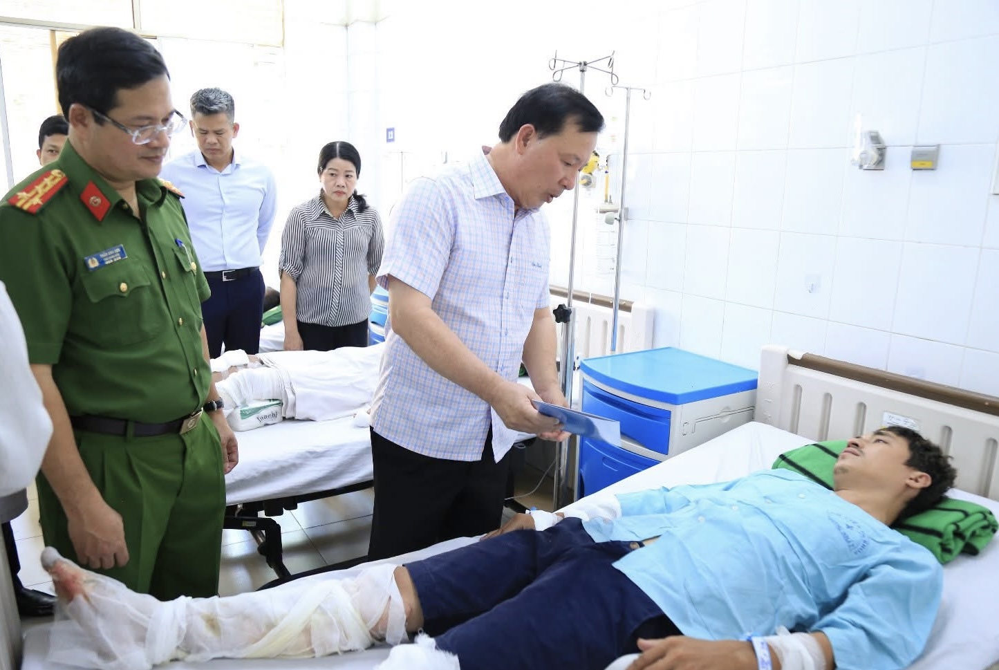 Danh t&iacute;nh 7 nạn nh&acirc;n tử vong trong vụ xe kh&aacute;ch bốc ch&aacute;y ở Đồng Nai - Ảnh 3.