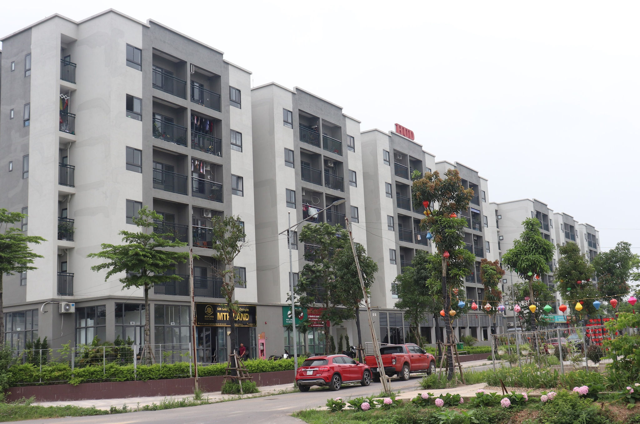 Hà Nội lập Tổ công tác đặc biệt thúc đẩy đầu tư nhà ở xã hội - Ảnh 1.