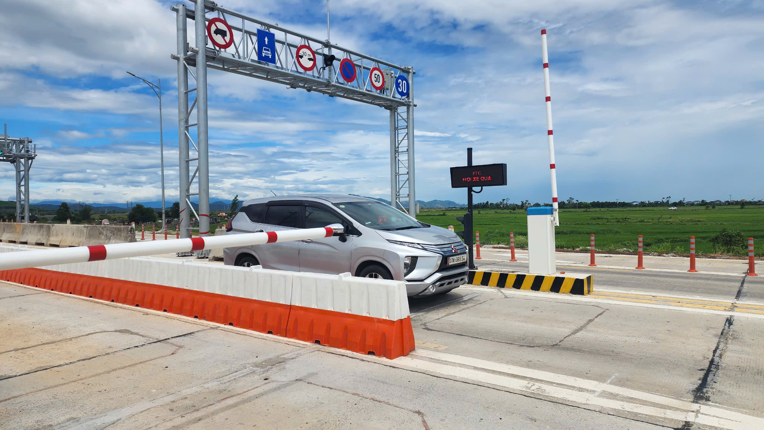Sau một tuần thu ph&iacute;, cao tốc qua H&agrave; Tĩnh vận h&agrave;nh ổn định - Ảnh 2.