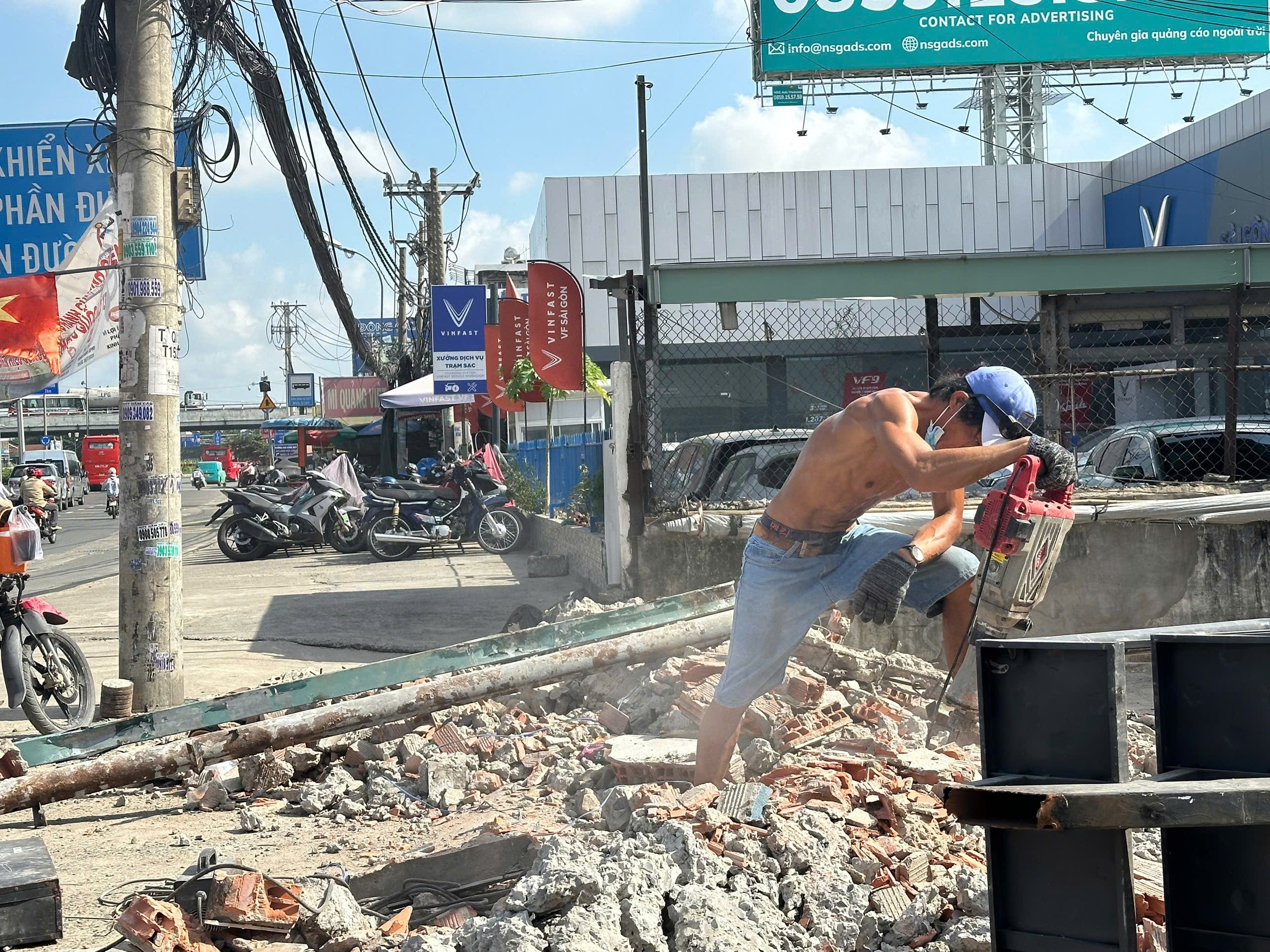 TP.HCM: Đẩy nhanh giải ph&oacute;ng mặt bằng dự &aacute;n quốc lộ 13 - Ảnh 9.