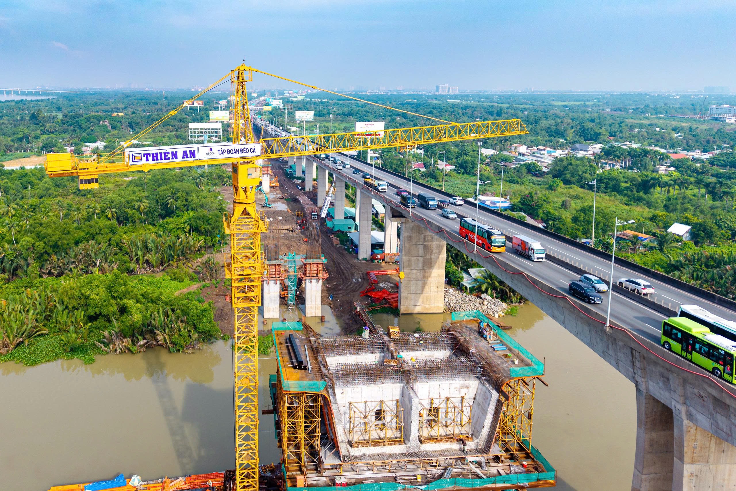 To&agrave;n cảnh dự &aacute;n mở rộng tuyến cao tốc cửa ng&otilde; s&acirc;n bay Long Th&agrave;nh l&ecirc;n 8-10 l&agrave;n xe - Ảnh 2.