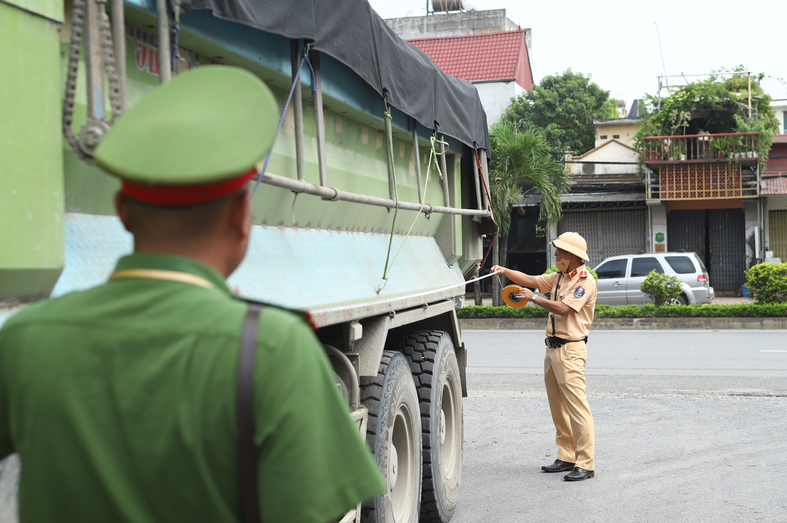 H&agrave; Nội: CSGT tuần tra - Ảnh 3.