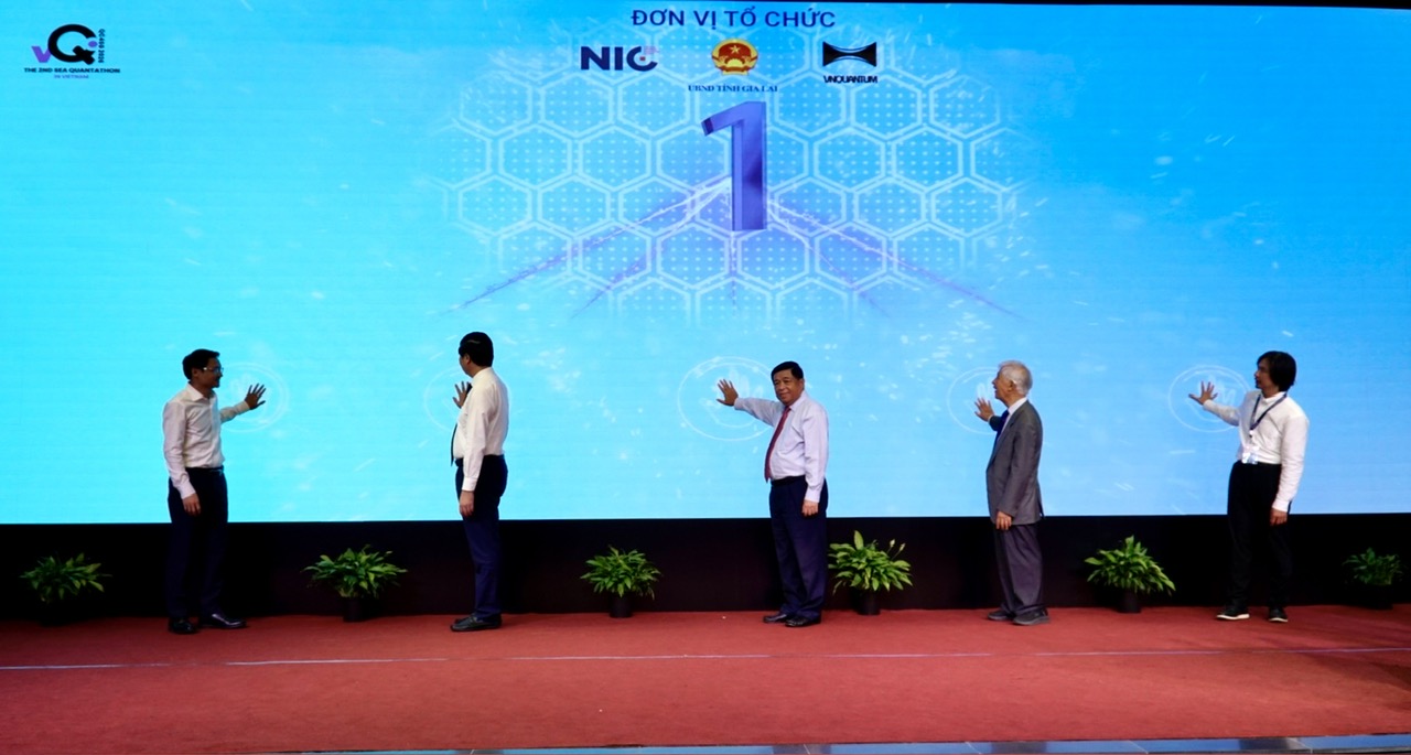 Gần 100 t&agrave;i năng quốc tế tranh t&agrave;i Hackathon lượng tử tại Gia Lai - Ảnh 4.