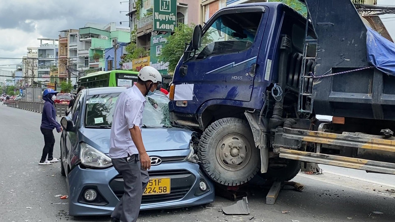 Bảo hiểm xe cơ giới 2026: Chất lượng dịch vụ và tai nạn giao thông quyết định doanh số - Ảnh 1.