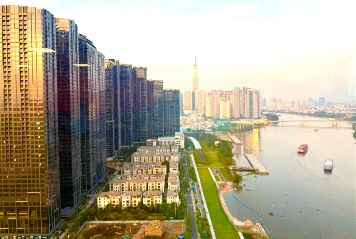 Sửa đổi Luật kinh doanh bất động sản 2026: Gỡ vướng v&agrave; khơi th&ocirc;ng thị trường - Ảnh 1.