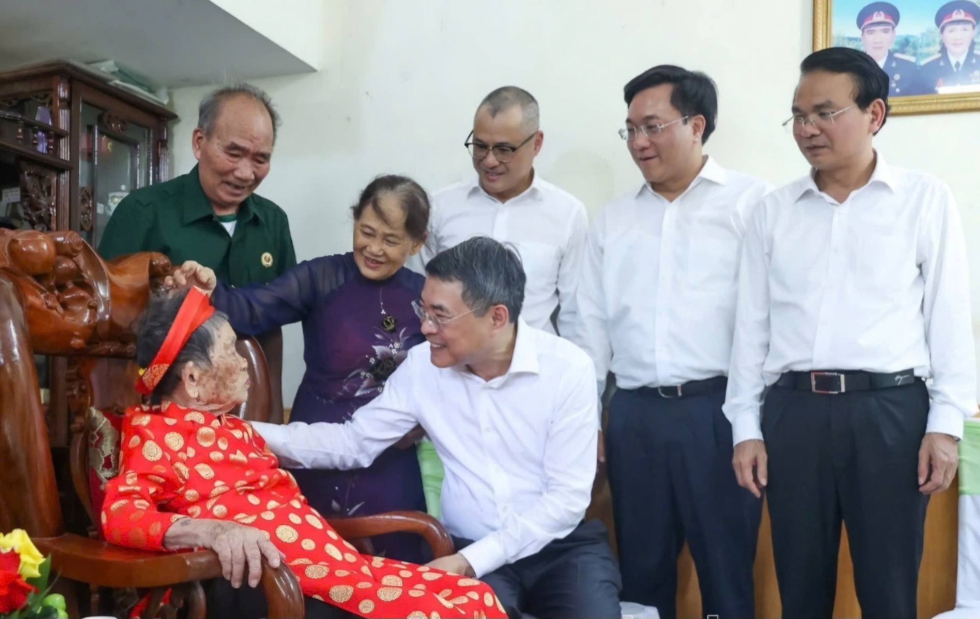 Ph&uacute; Thọ triển khai nhiều hoạt động tri &acirc;n người c&oacute; c&ocirc;ng dịp 27/7 - Ảnh 1.