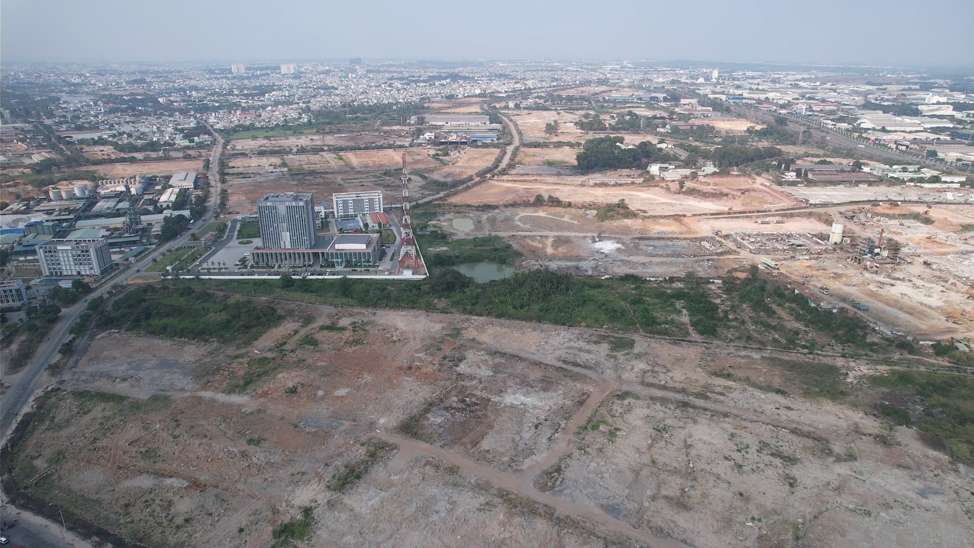 Đồng Nai lập 3 Ban QLDA chuy&ecirc;n ng&agrave;nh, kiện to&agrave;n đầu mối quản l&yacute; đầu tư x&acirc;y dựng - Ảnh 2.