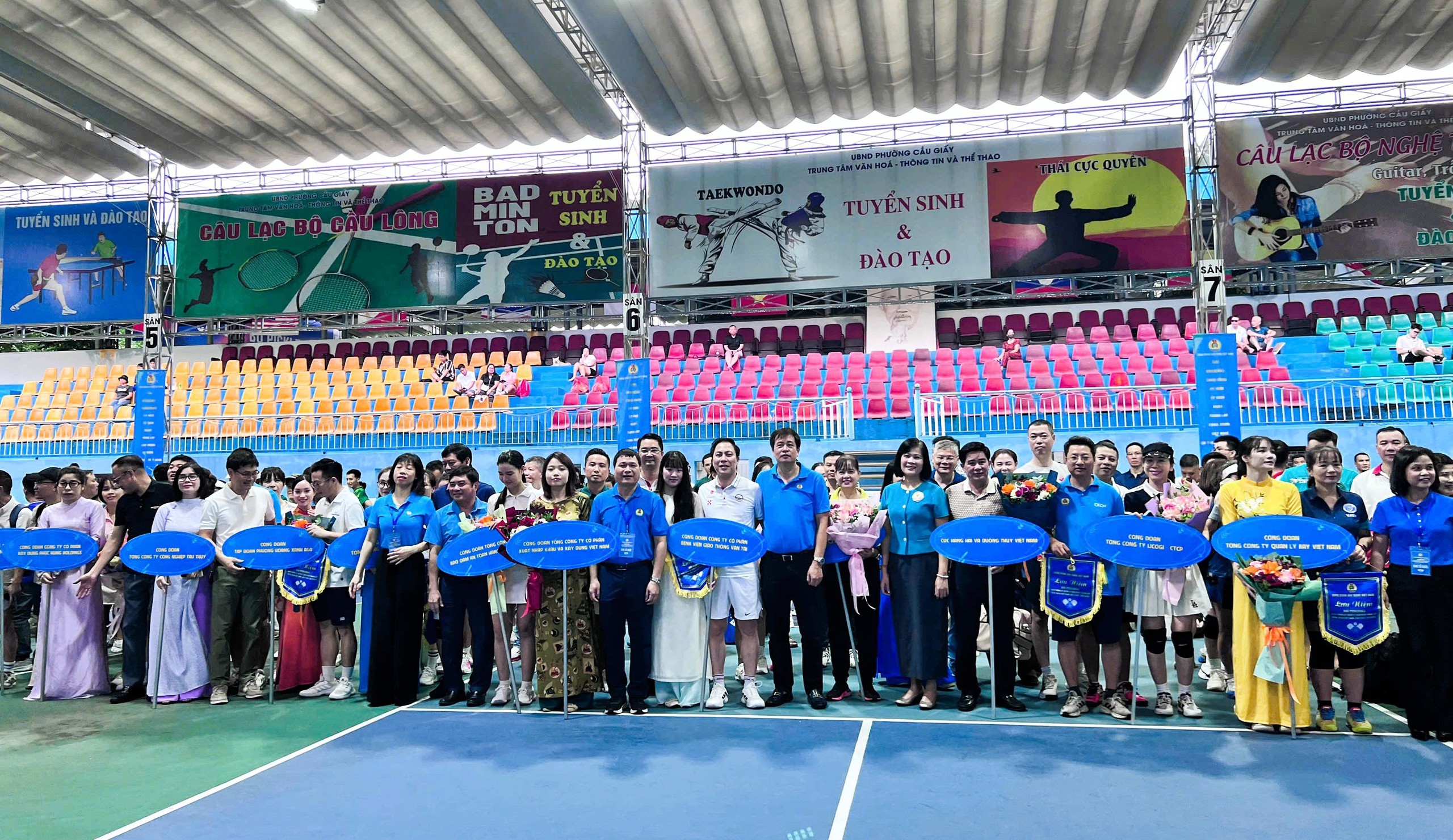 S&ocirc;i nổi giải Pickleball ch&agrave;o mừng kỷ niệm 97 năm Ng&agrave;y th&agrave;nh lập C&ocirc;ng đo&agrave;n Việt Nam - Ảnh 8.