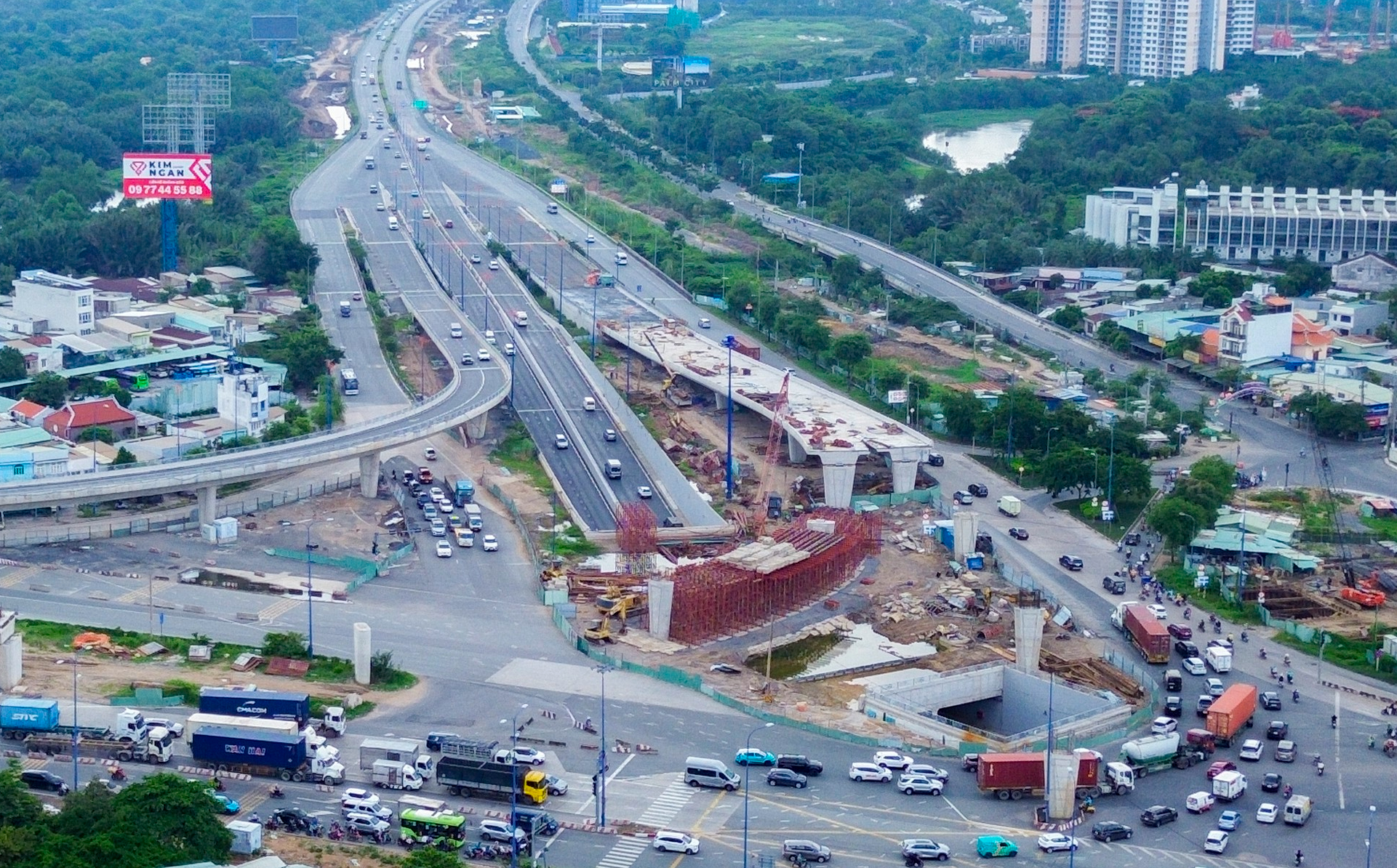 Tiếp tục lùi tiến độ đến quý III/2027, dự án nút giao An Phú hiện thi công ra sao? - Ảnh 6.