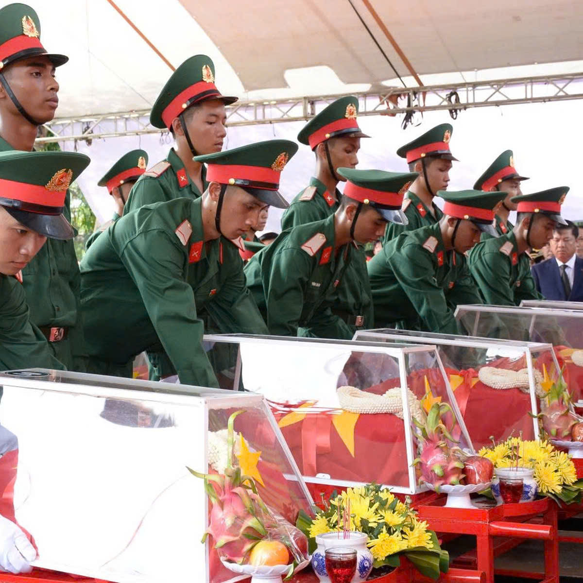 H&agrave;nh tr&igrave;nh chữa l&agrave;nh k&yacute; ức chiến tranh - Ảnh 1.