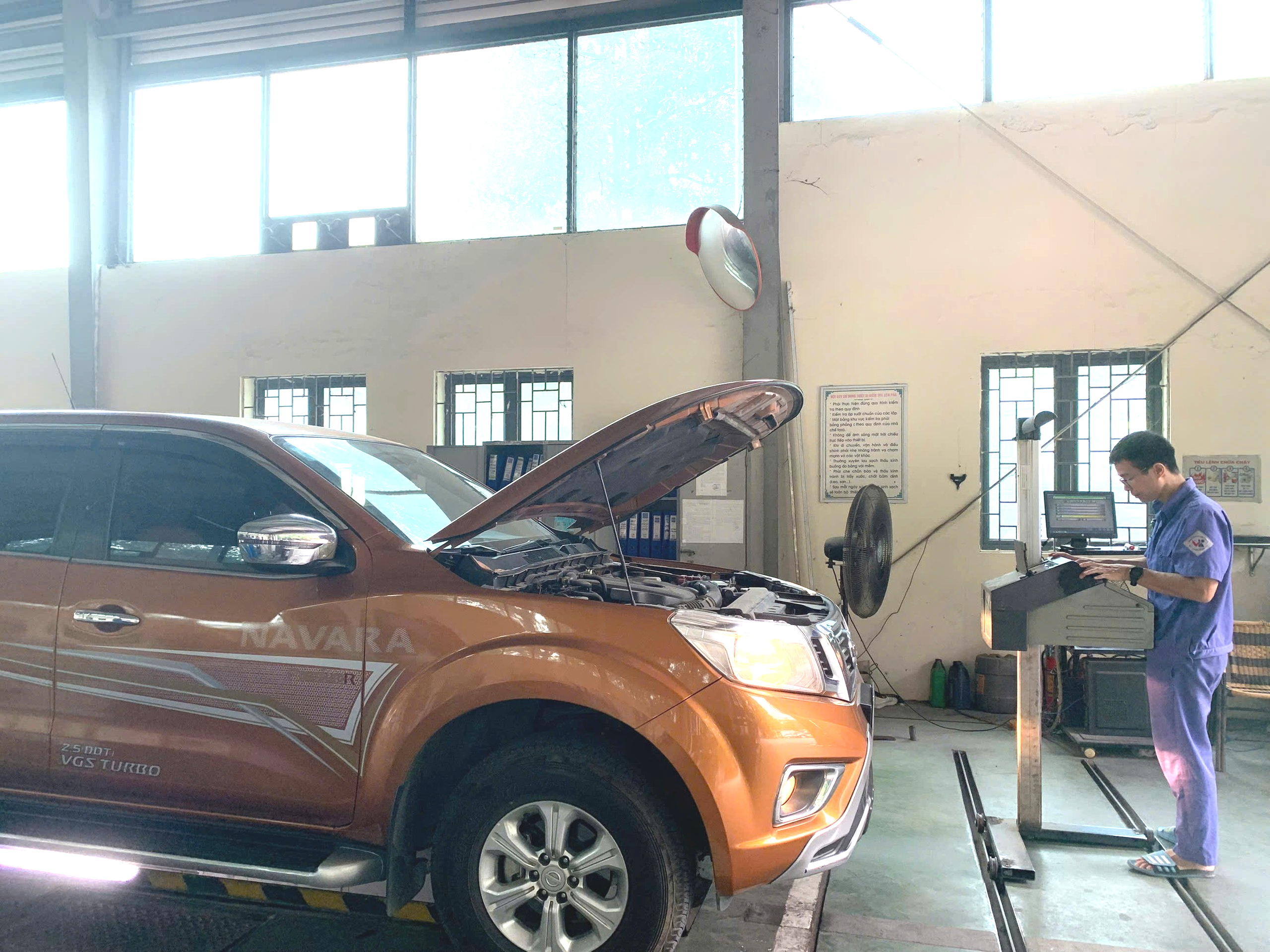 Bộ X&acirc;y dựng phản hồi kiến nghị cho ph&eacute;p &ocirc; t&ocirc; &ldquo;độ&rdquo; trang thiết bị hiện đại đạt đăng kiểm - Ảnh 1.