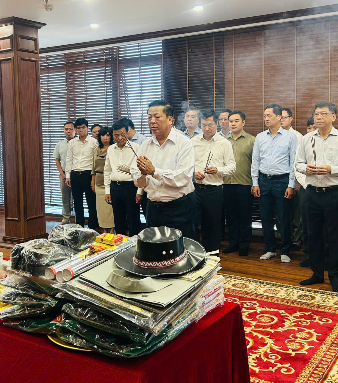 Bộ Xây dựng tổ chức Lễ dâng hương tri ân các Anh hùng liệt sĩ nhân ngày 27/7 - Ảnh 1.