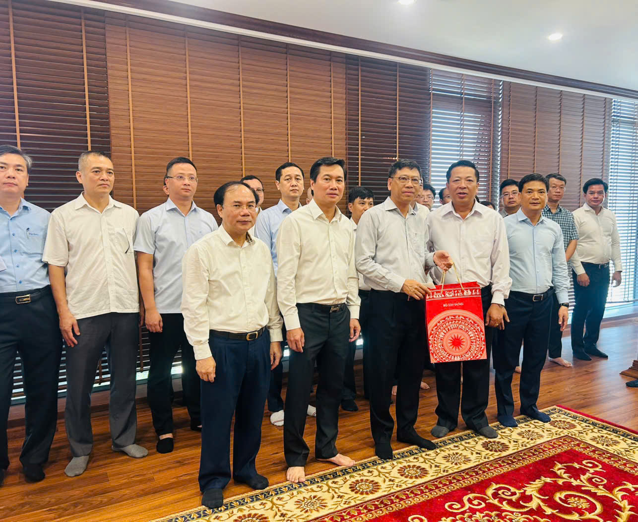 Bộ Xây dựng tổ chức Lễ dâng hương tri ân các Anh hùng liệt sĩ nhân ngày 27/7 - Ảnh 5.