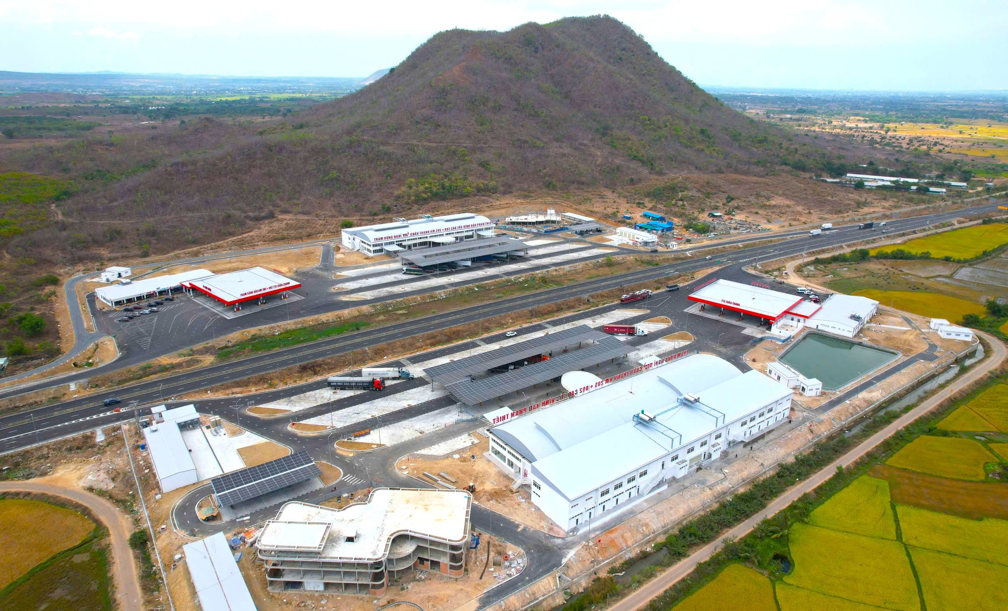 Chấp thuận đưa Trạm dừng nghỉ tr&ecirc;n cao tốc Vĩnh Hảo - Phan Thiết v&agrave;o khai th&aacute;c - Ảnh 1.
