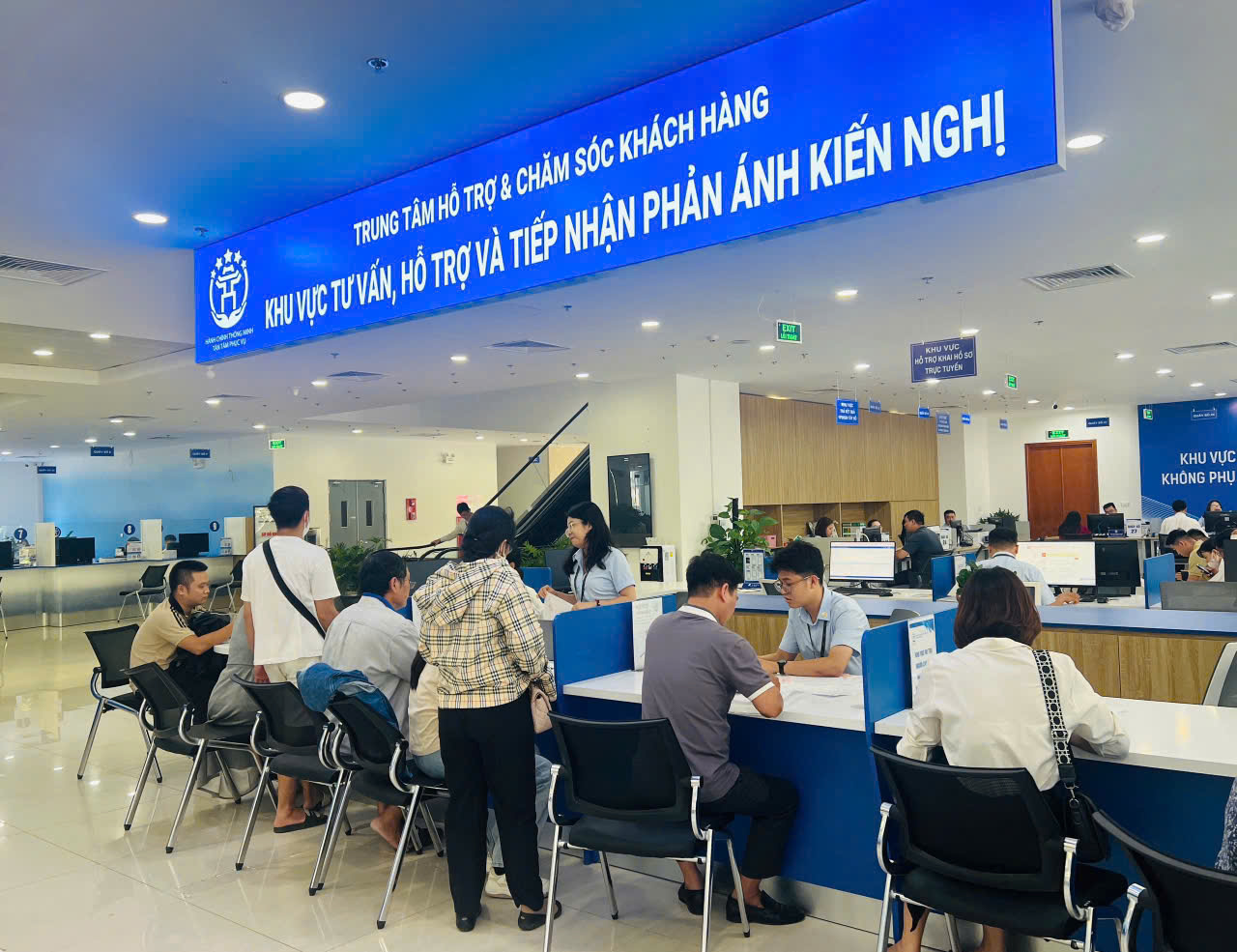 H&agrave; Nội tiếp nhận trực tuyến hồ sơ x&aacute;c nhận điều kiện mua nh&agrave; ở x&atilde; hội - Ảnh 1.