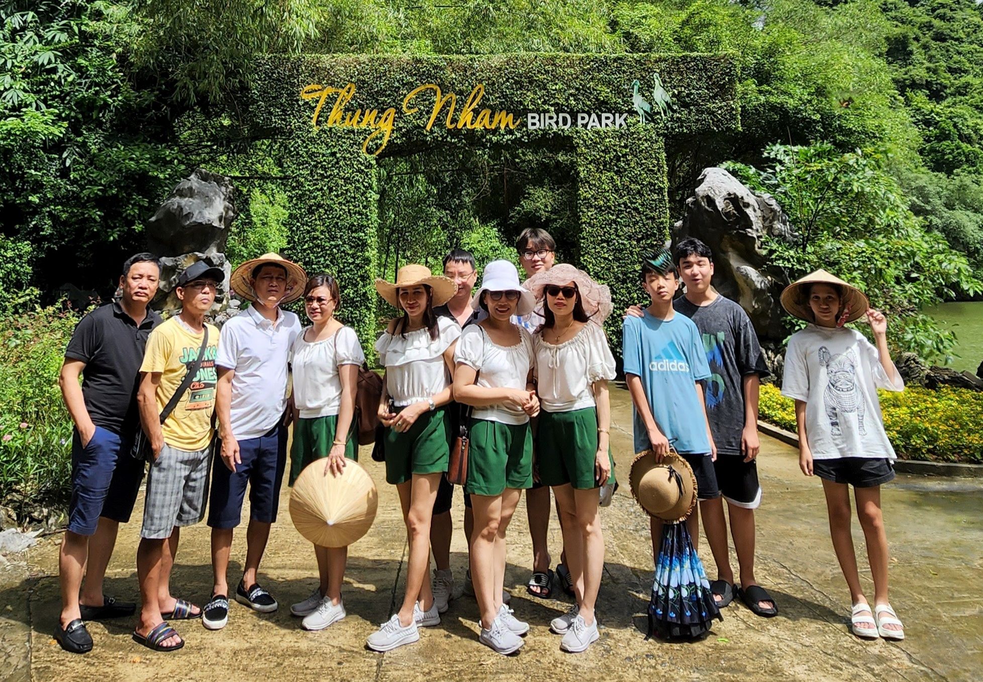 Du lịch Ninh B&igrave;nh 2026: Bứt ph&aacute; doanh thu hơn 19 . 300 Tỷ đồng với 18 , 7 triệu kh&aacute;ch - Ảnh 3.