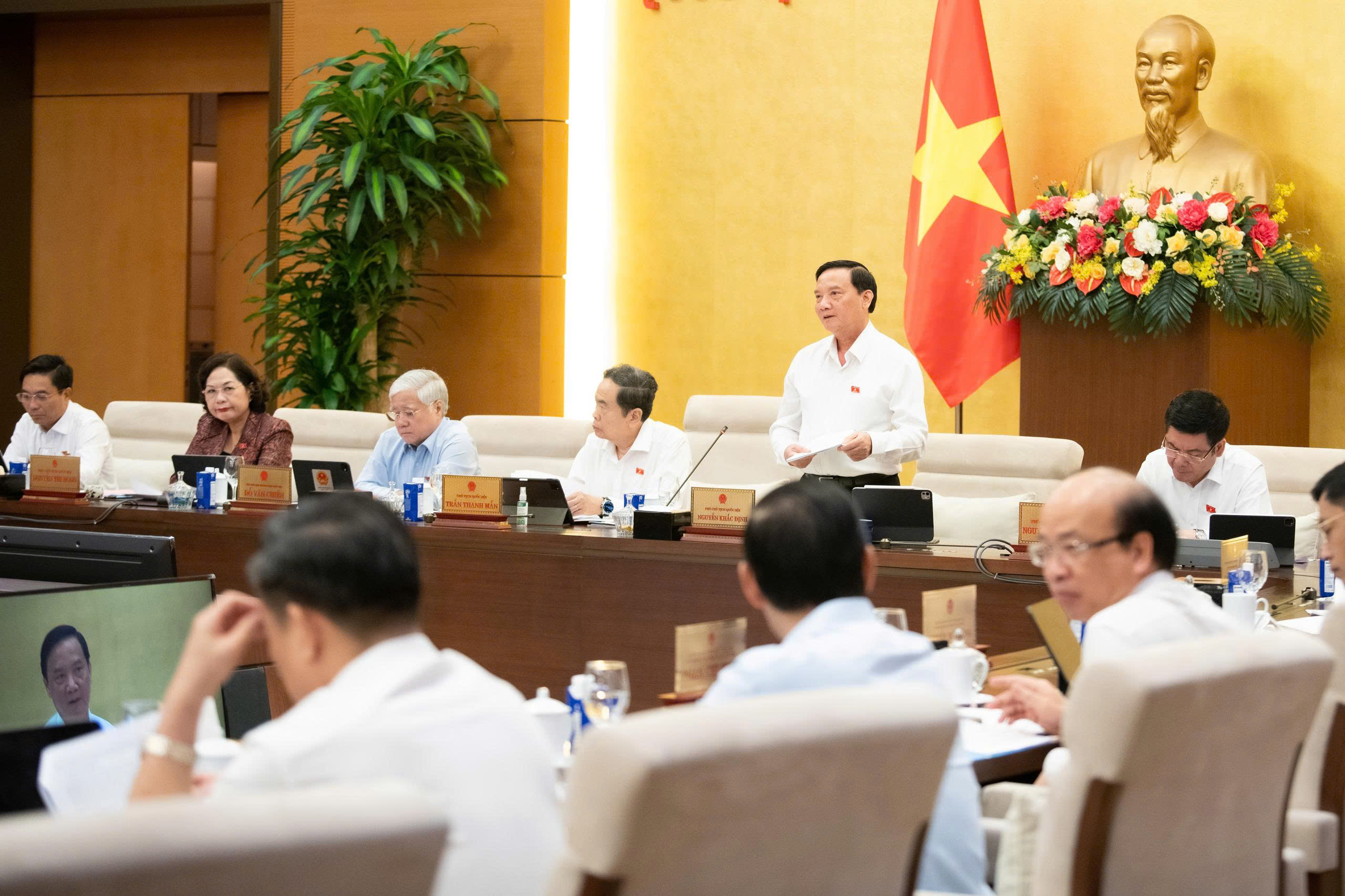 X&acirc;y dựng Luật để kiến tạo khu&ocirc;n khổ ph&aacute;p l&yacute; đủ tầm dẫn dắt ph&aacute;t triển đ&ocirc; thị nhiều năm tới - Ảnh 15.