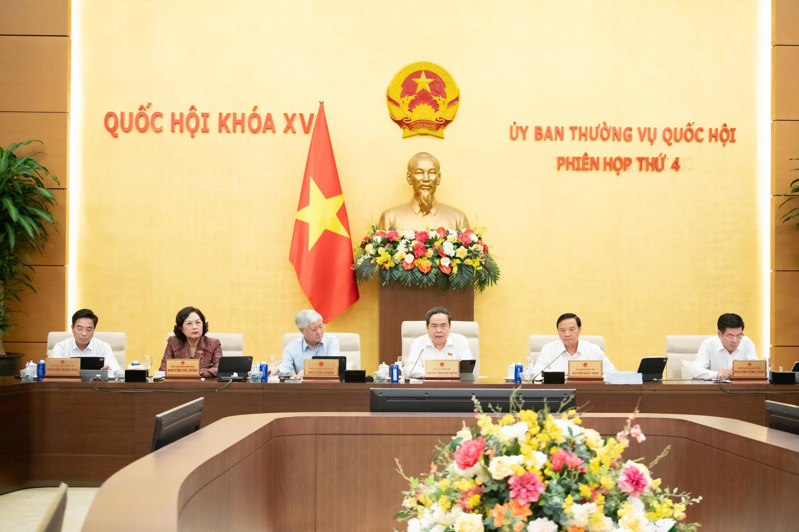 X&acirc;y dựng Luật để kiến tạo khu&ocirc;n khổ ph&aacute;p l&yacute; đủ tầm dẫn dắt ph&aacute;t triển đ&ocirc; thị nhiều năm tới - Ảnh 2.
