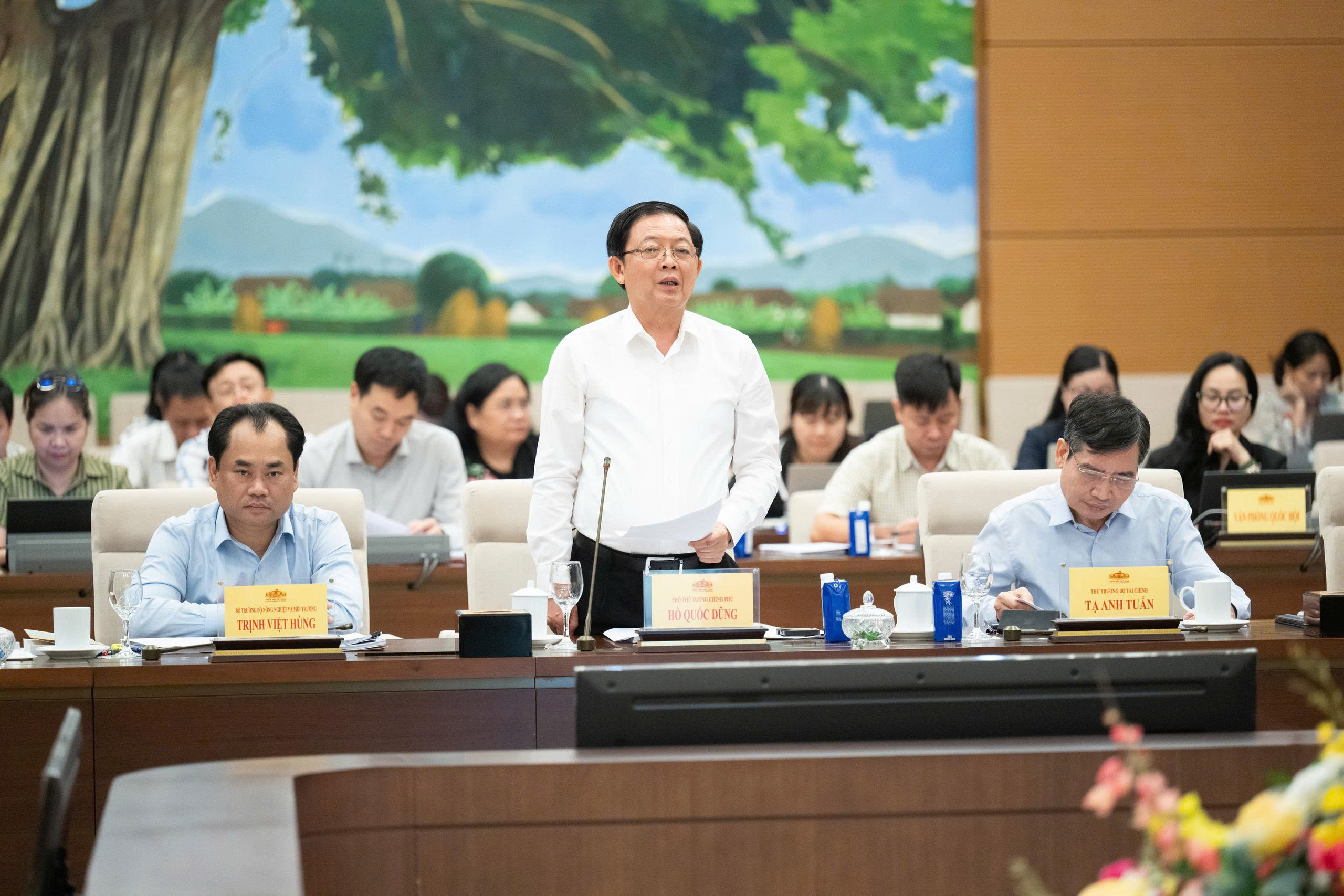 Ủy ban Thường vụ Quốc hội cho &yacute; kiến về định hướng sửa đổi Luật Đất đai năm 2024 - Ảnh 14.