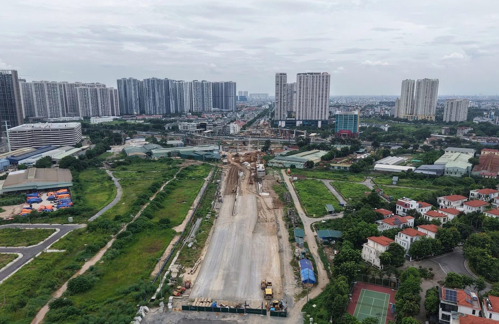 H&agrave; Nội tổ chức lại giao th&ocirc;ng đường Ho&agrave;ng T&ugrave;ng phục vụ thi c&ocirc;ng n&uacute;t giao V&agrave;nh đai 3,5 - Ảnh 1.