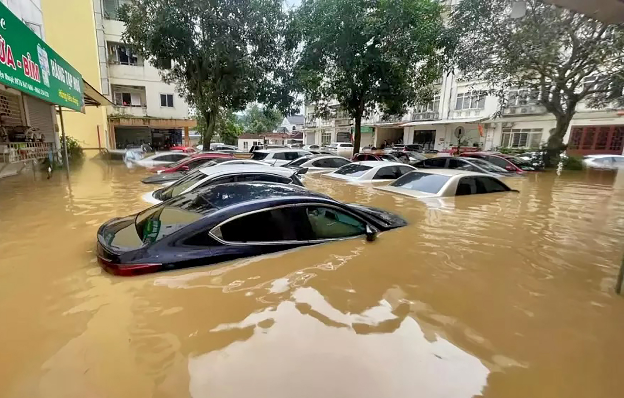 Những điều chủ xe cần biết khi &ocirc; t&ocirc; ngập lũ năm 2026 - Ảnh 1.