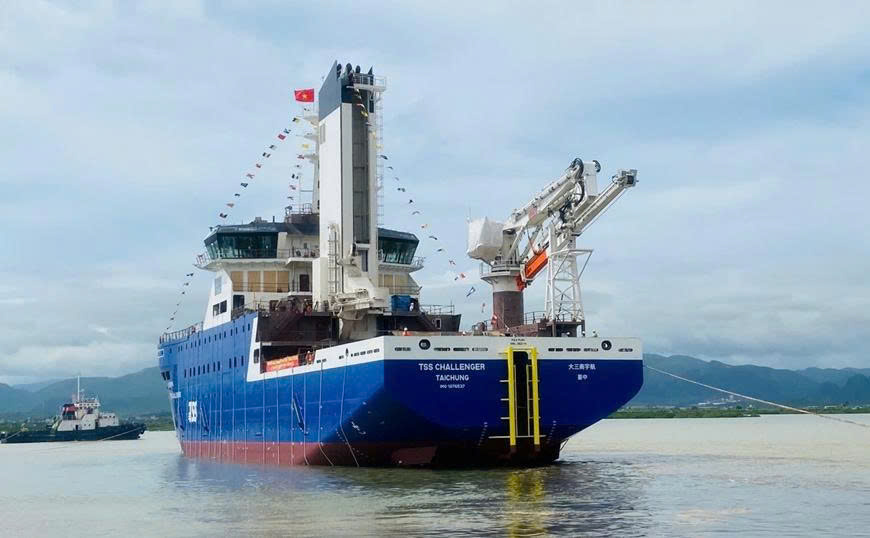 Tiếp tục hạ thủy t&agrave;u số 7 dịch vụ điện gi&oacute; hiện đại tại Hạ Long - Ảnh 1.